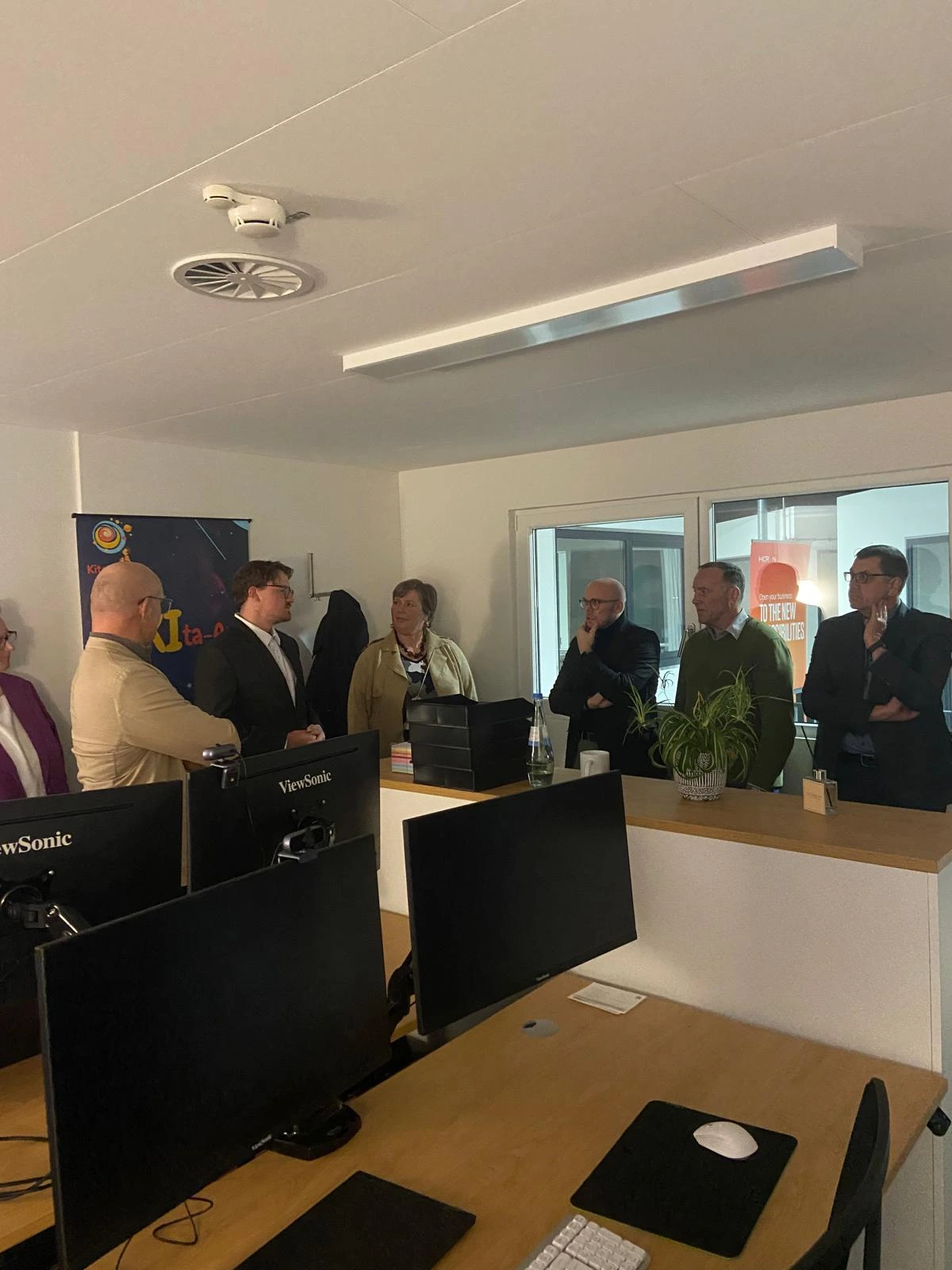 Präsentation der Kitaversum-Funktionen vor der Delegation